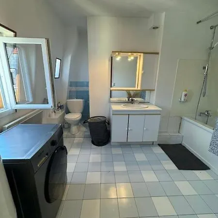 De Charme Hyper Centre 아파트