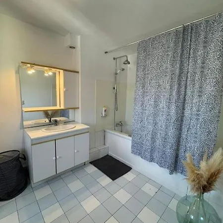 De Charme Hyper Centre *